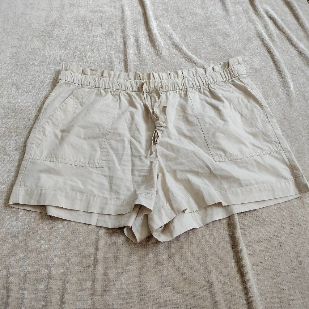 LOFT Cream Cotton Cargo Shorts Drawstring Size Large